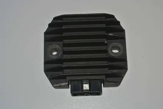 SPANNINGSREGELAAR Kawasaki ZR 7 1998 - 2003