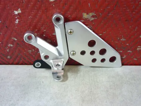 LINKER SCHETSPLAAT Aprilia Tuono 1000 2006 - 2008