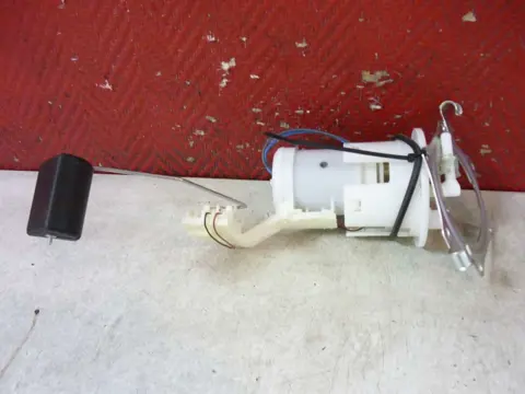 BRANDSTOFPOMP Honda VFR 1200 2010 - 2013