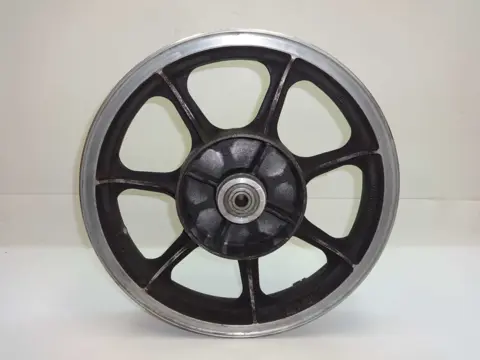ACHTER VELG Kawasaki LTD 440 1970 - 2012