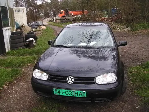 VW GOLF