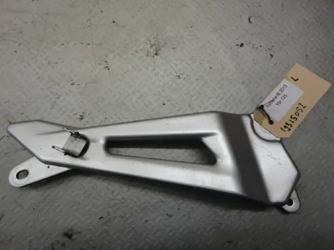 LINKER SCHETSPLAAT Yamaha YBR 125 2008 - 2011