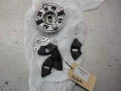 TANDWIELDRAGER Yamaha YBR 125 2008 - 2011