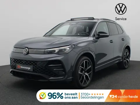 Volkswagen Tiguan 1.5 eHybrid R-Line Edition 204PK DSG Pano-Schuifdak, Black Style, Trekhaak, 20" LM