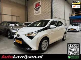 Toyota Aygo X-PLAY AUTOMAAT 1E EIGENAAR NL AUTO NAP APPLE/CARPLAY CAMERA LED BLUETOOTH AIRCO!!