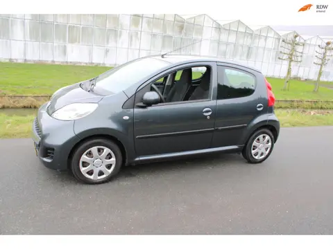 Peugeot 107 1.0-12V XS 5 Drs met Airco.