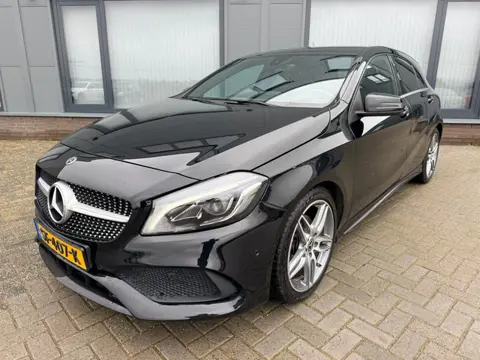 Mercedes-Benz A-klasse 180 Sport Edition // AMG-Line // LED // Automaat // PDC // Navi