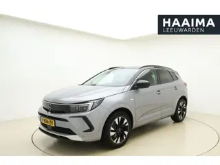 Opel Grandland 1.2 Turbo Ultimate 130 PK | Navigatie | Stoel & Stuurverwarming | Camera | Keyless | 