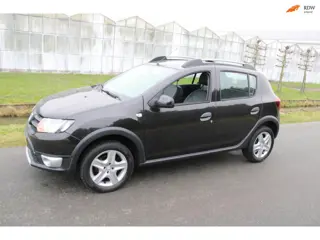 Dacia Sandero 0.9 TCe Stepway Lauréate met Leder Navigatie en Airco