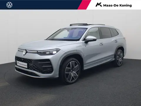 Volkswagen Tayron 1.5 eHybrid 200kW/272PK R-Line DSG · Panoramadak · 360°Camera + Parkeersensoren · 