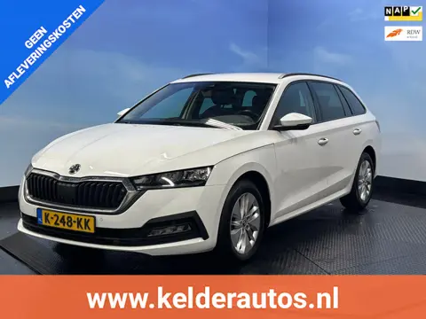 Skoda Octavia Combi 1.0 e-TSI Business Edition Plus Automaat | Navi | Clima | Cruise | PDC| Trekhaak