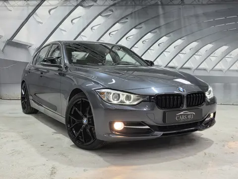 BMW 3-serie 320i High Executive m sport/ leer /zwarte hemel/ nieuwe ketting
