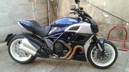 Ducati DIAVEL 1200