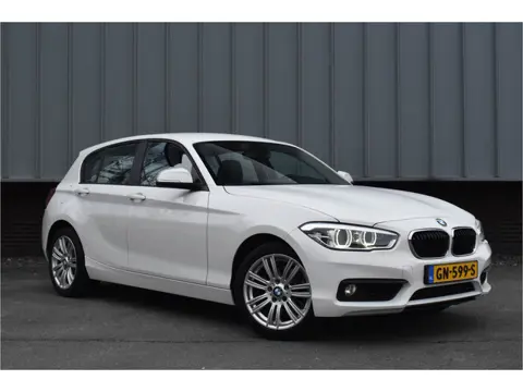 BMW 1-serie 120i Aut. | Leder | Navi | NL Auto | Deal. Onderhoud | Xenon/LED