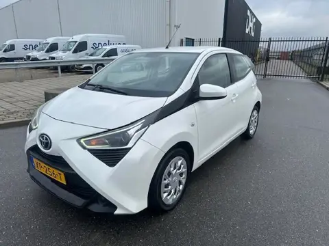 Toyota Aygo 1.0 VVT-i x-play