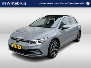 Volkswagen Golf 1.4 eHybrid Style / AUTOMAAT/ PANO/ IQ LIGHT/ HEAD-UP DISPLAY/ KEYLESS/ ELEKTR. STOE