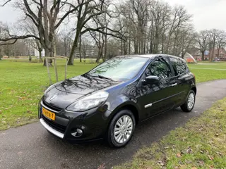 Renault Clio 1.2 Collection Sportieve uitvoering Nieuwe apk