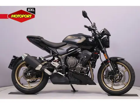Triumph TRIDENT 800 (bj 2026)