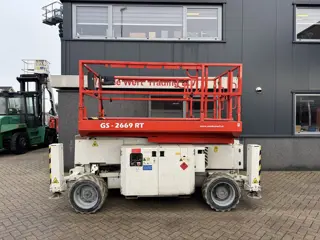 Genie GS 2669 RT  Hoogwerker / Arbeitsbuhne 10M werkhoogte 4x4 kubota Diesel 2016