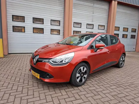 Renault Clio 0.9 TCe Eco2 Expression Metallic lak | Trekhaak afneembaar | Navigatie | Telefoonvoorbe