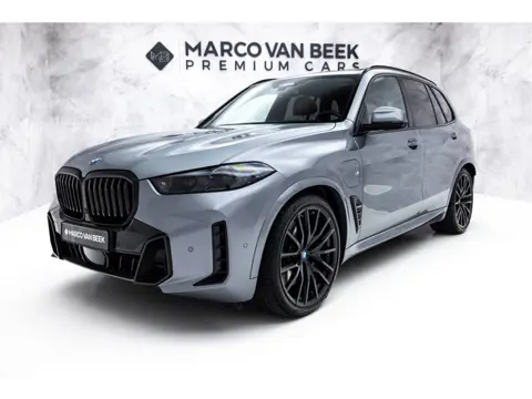 BMW X5 xDrive50e Launch Edition | Pano | M-Sport Pro | Carbon | 22"