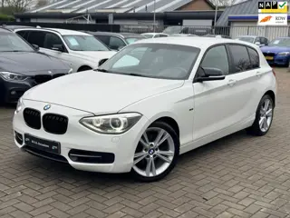 BMW 1-serie 118i Sport|Nieuwe Ketting + Klepseals|Automaat|Cruise control|Trekhaak|Nette staat..