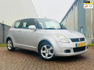 Suzuki Swift 1.5 Exclusive
