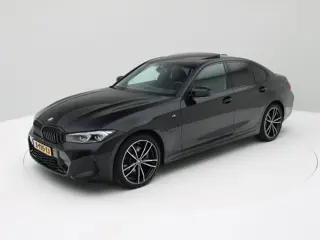 BMW 3-serie 320e Panorama / M-Sport Shadowline / Aerodyn.pakket / Elec.klep / Origineel NL