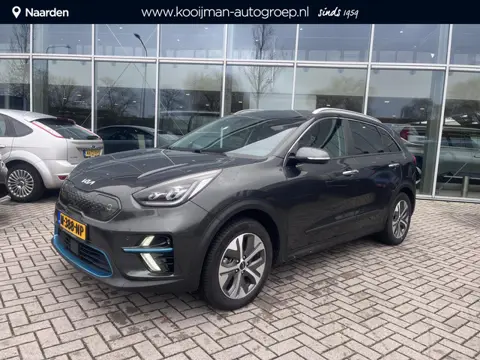 Kia e-Niro ExecutiveLine 64 kWh Schuifkanteldak|Camera| stoel en stuurverwarming|Trekhaak|JBL|Cruise