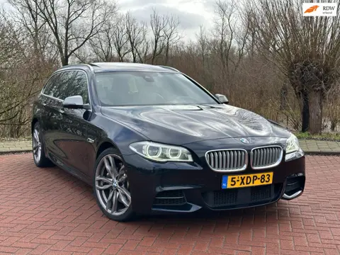 BMW 5-serie Touring M550xd Nap/Pano/Softclose/H&K/Full opties