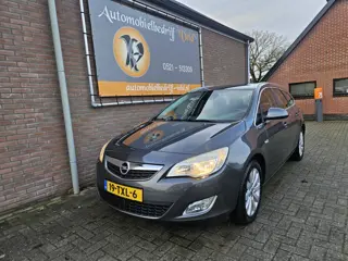 Opel Astra Sports Tourer 1.6 Turbo Cosmo (bj 2012)