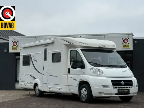 LMC Liberty ti 662 160 pk Fransbed dakairco fietsenrek luifel trekhaak achteruitrij-camera