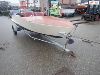 Speedboot Op trailer Met stuur