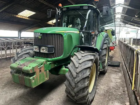 John Deere 6520 SE   Bouwjaar 2007