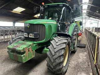 John Deere 6520 SE   Bouwjaar 2007