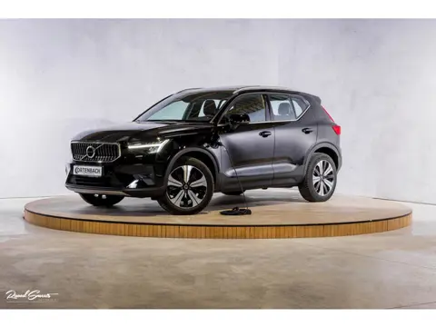 Volvo XC40 1.5 T4 Plug-in hybrid Ultimate Bright | Panorama dak | Zwenkbare trekhaak | Adaptieve cru