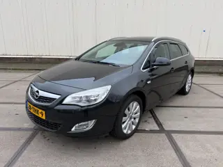Opel Astra Sports Tourer 1.6 Turbo Cosmo