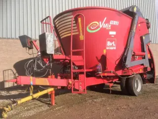 Zelfladende verticale voermengwagen BvL V MIX Plus 10 LS
