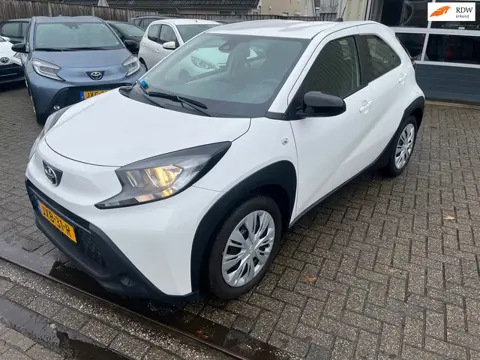 Toyota Aygo X 1.0 VVT-i MT Play