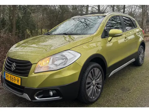 Suzuki SX4 S-Cross 1.6 Exclusive 2013 PANO CLIMA TREKHAAK KEYLESS