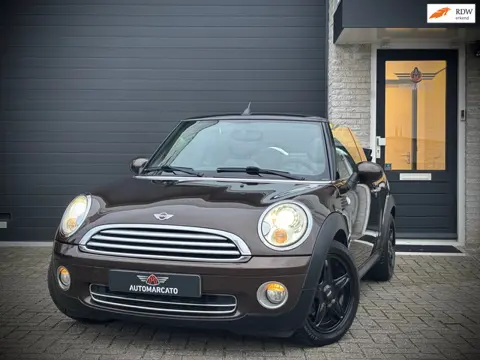 Mini Mini Cabrio 1.6 Cooper | Navi | Bi-Xenon | Leder | Stoelverwarming | NAP | Complete Onderhoudsh