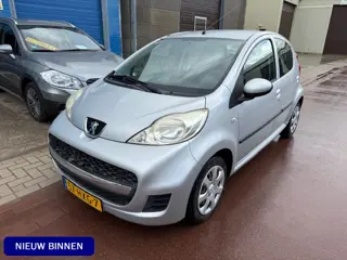 Peugeot 107 1.0-12V XS Automaat 5-deurs Airco 2009 NAP Fijne auto met uitstekend onderhoud. Boekjes 