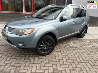 Mitsubishi Outlander 2.4 Intense+ 7 Persoons 4X4 NAVI AIRCO