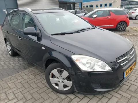 Kia Cee'd Sporty Wagon 1.4 CVVT X-tra