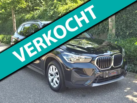 BMW X1 SDrive18i High Executive Edition Panorama Apple CarPlay Pro NAVI DAB+