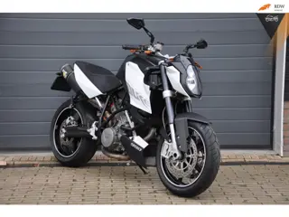 KTM 990 SuperDuke Zeer nette motor!