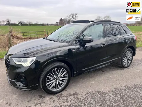 Audi Q3 35 TFSI S edition Pano 1e eig