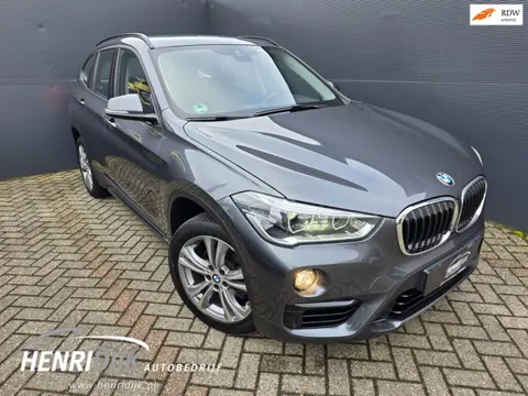 BMW X1 SDrive18i Sport Line Automaat / Camera / Navi / Stoelverwarming / Clima / PDC