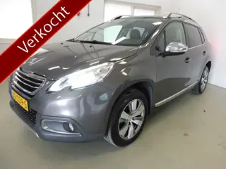 Peugeot 2008 1.2 PureTech Blue Lease Executive Trekhaak | Pano | Cruise | Navi | Clima |  Stof/leer 