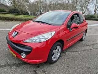 Peugeot 207 1.4 XR, Stuurbekr,airco, 1 jaar apk!!